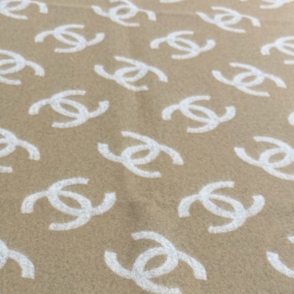 Meet your Posher, Kimberly - Picture 1 of 1